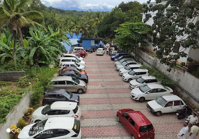 Harisuns Plaza Hotel Attingal